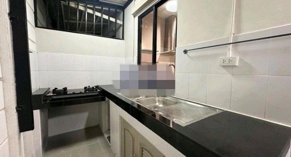 For rent 3 bedrooms house in Lak Si, Bangkok