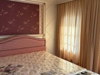 出租 3 卧室 独立屋 在 Phasi Charoen, 曼谷