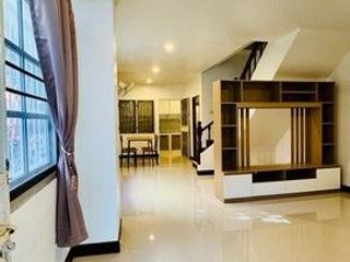 For rent 3 bedrooms townhouse in Bang Bua Thong, Nonthaburi