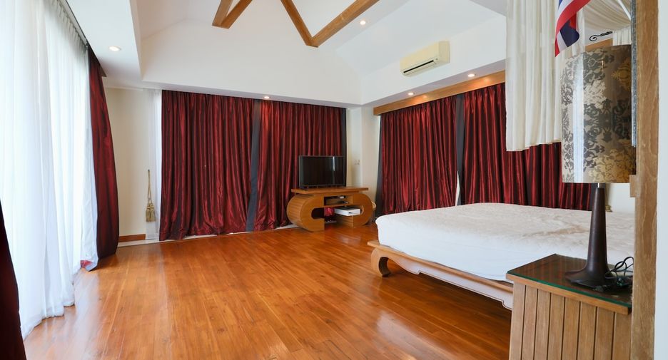 À vendre 5 chambres condo à Pratumnak, Pattaya