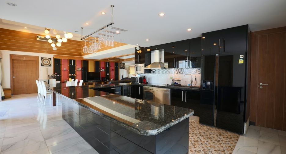 À vendre 5 chambres condo à Pratumnak, Pattaya