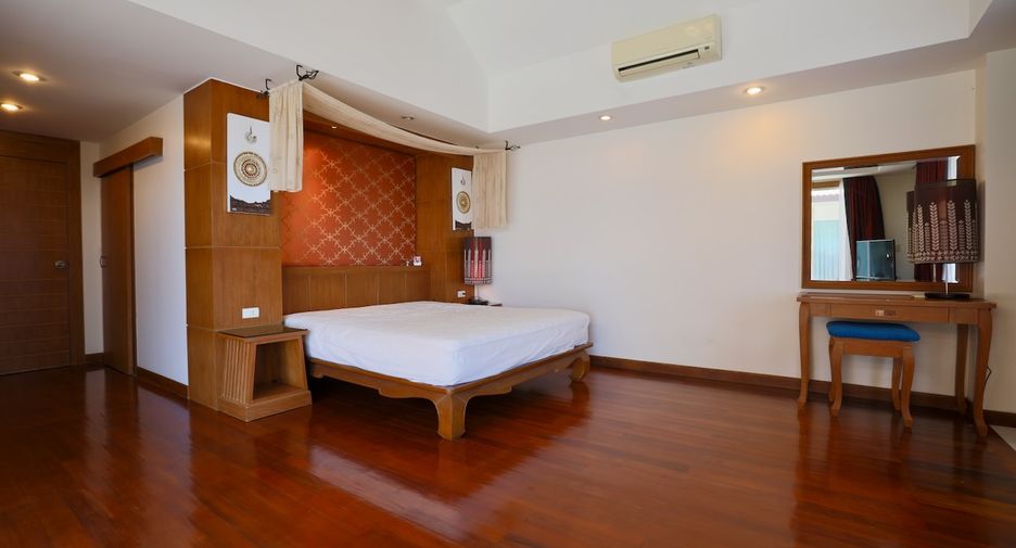 À vendre 5 chambres condo à Pratumnak, Pattaya