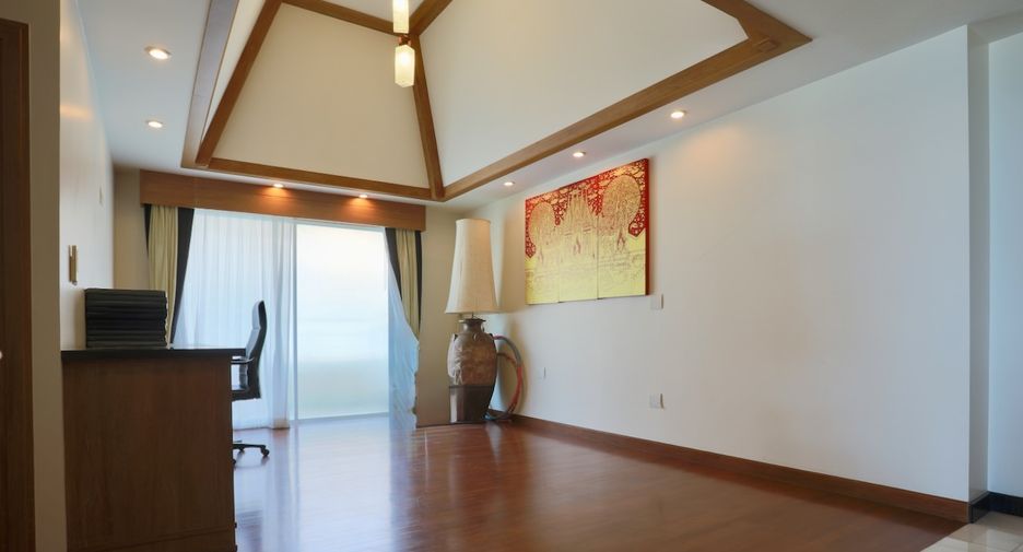 À vendre 5 chambres condo à Pratumnak, Pattaya