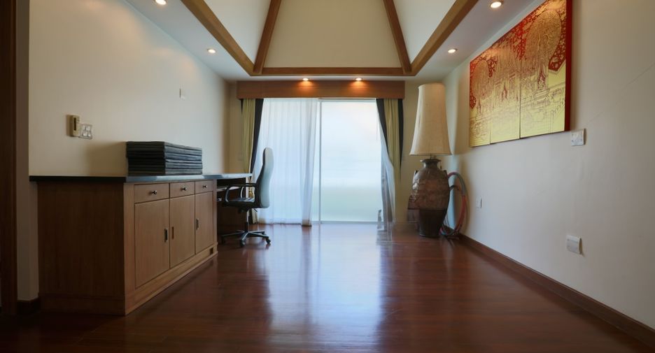 À vendre 5 chambres condo à Pratumnak, Pattaya