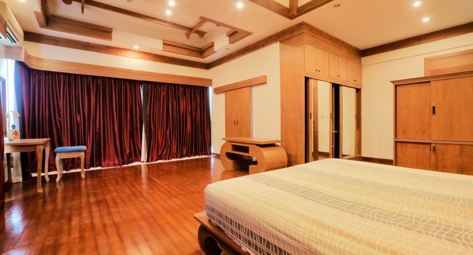 À vendre 5 chambres condo à Pratumnak, Pattaya