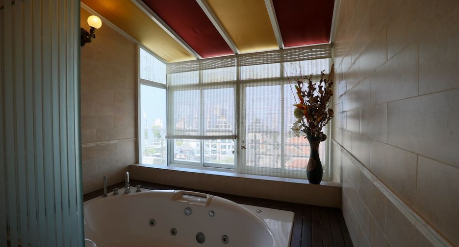 À vendre 5 chambres condo à Pratumnak, Pattaya