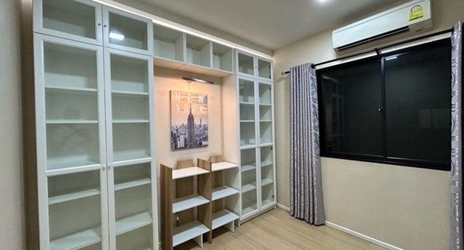 For rent 3 bedrooms house in Mueang Nonthaburi, Nonthaburi