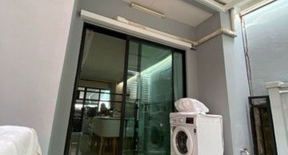 For rent 3 bedrooms house in Mueang Nonthaburi, Nonthaburi
