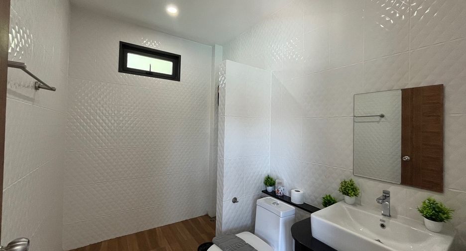 For rent 3 bedrooms villa in Mueang Krabi, Krabi