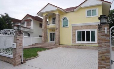 For rent 4 bedrooms house in Saphan Sung, Bangkok