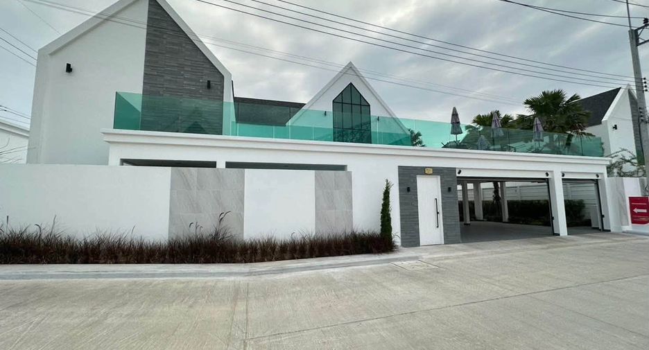 For sale 3 ベッドルーム villa in Huay Yai, Pattaya