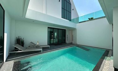 For sale 3 ベッドルーム villa in Huay Yai, Pattaya