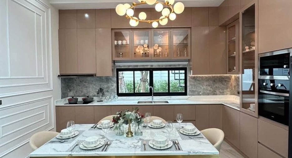 For sale 3 ベッドルーム villa in Huay Yai, Pattaya