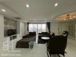For rent 3 bedrooms condo in Watthana, Bangkok