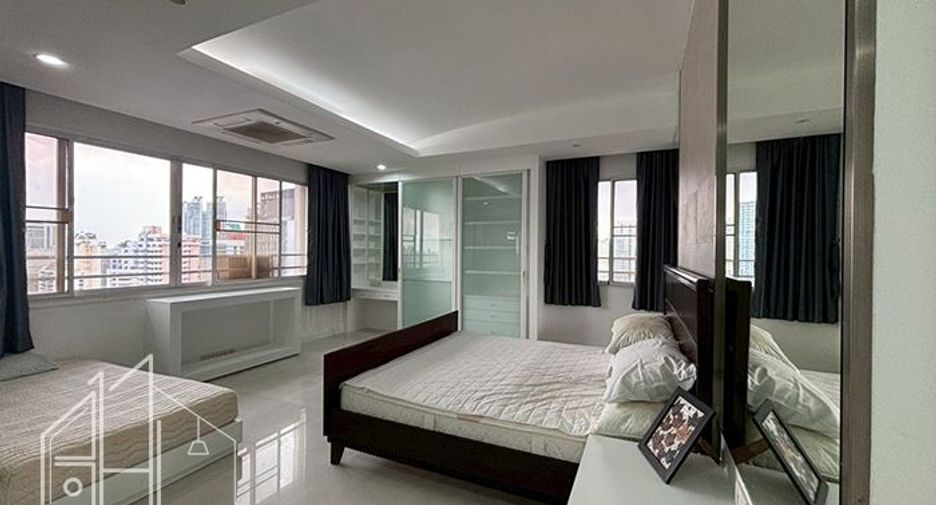 For rent 3 bedrooms condo in Watthana, Bangkok