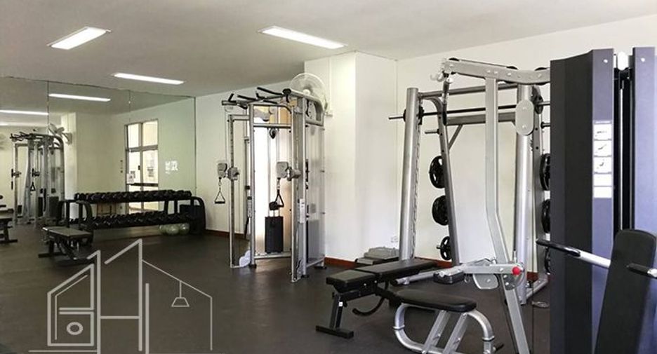 For rent 3 bedrooms condo in Watthana, Bangkok