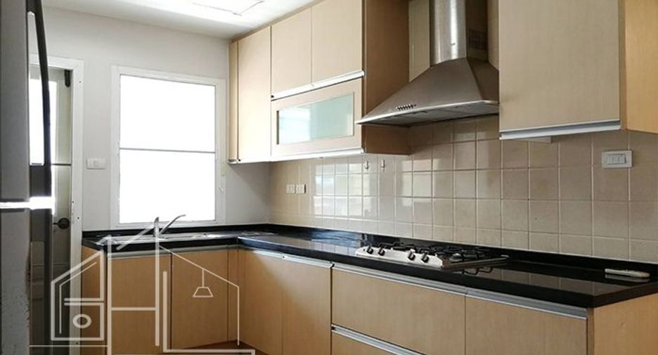 Wohnung zur Miete mit 3 Zimmer in Watthana, Bangkok
