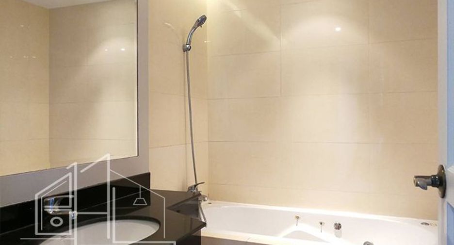 Wohnung zur Miete mit 3 Zimmer in Watthana, Bangkok