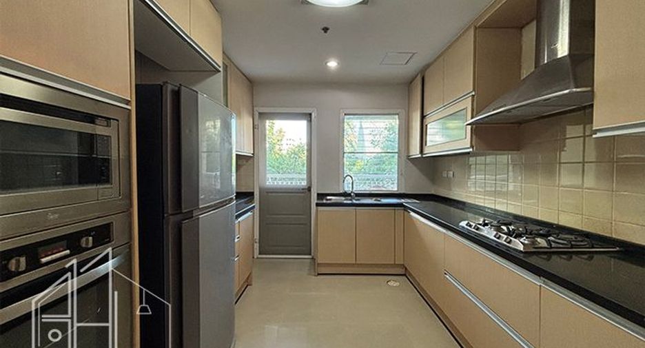 Wohnung zur Miete mit 3 Zimmer in Watthana, Bangkok