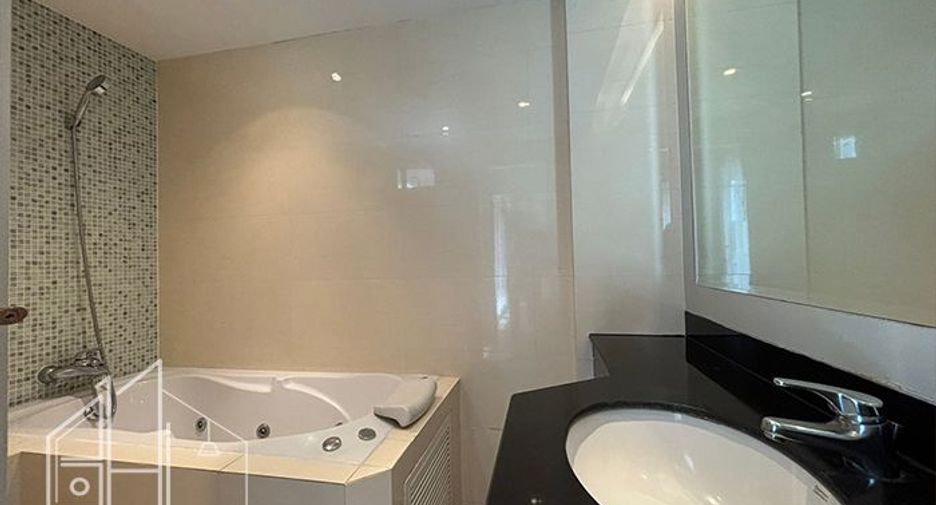 Wohnung zur Miete mit 2 Zimmer in Watthana, Bangkok