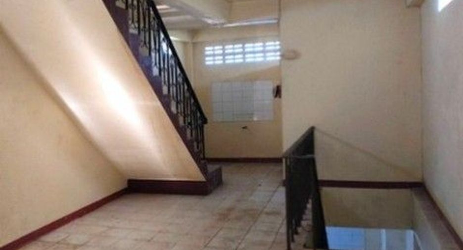 Продажа 2 спальни торговое помещение в Mueang Trang, Транг