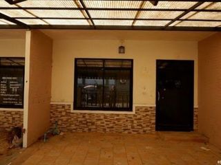 Продажа 2 спальни таунхаус в Mueang Trang, Транг