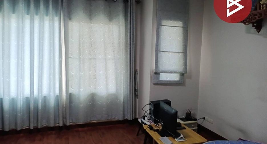 Reihenhaus zum Kauf mit 4 Zimmer in Phasi Charoen, Bangkok