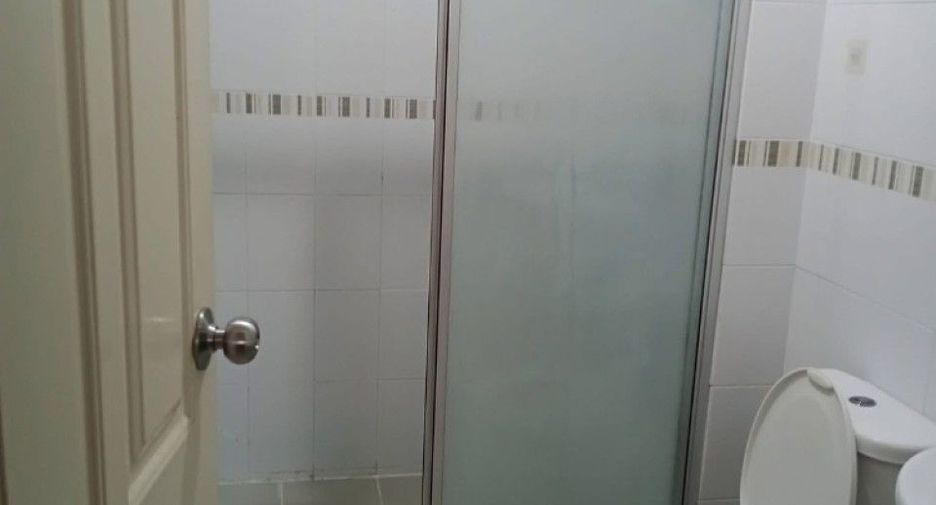 Reihenhaus zum Kauf mit 4 Zimmer in Phasi Charoen, Bangkok