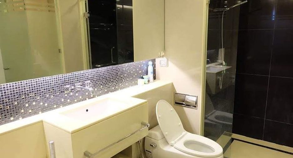 For rent 1 bed condo in Watthana, Bangkok