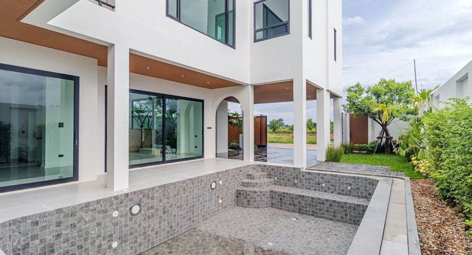 À vendre 4 chambres villa à Hang Dong, Chiang Mai