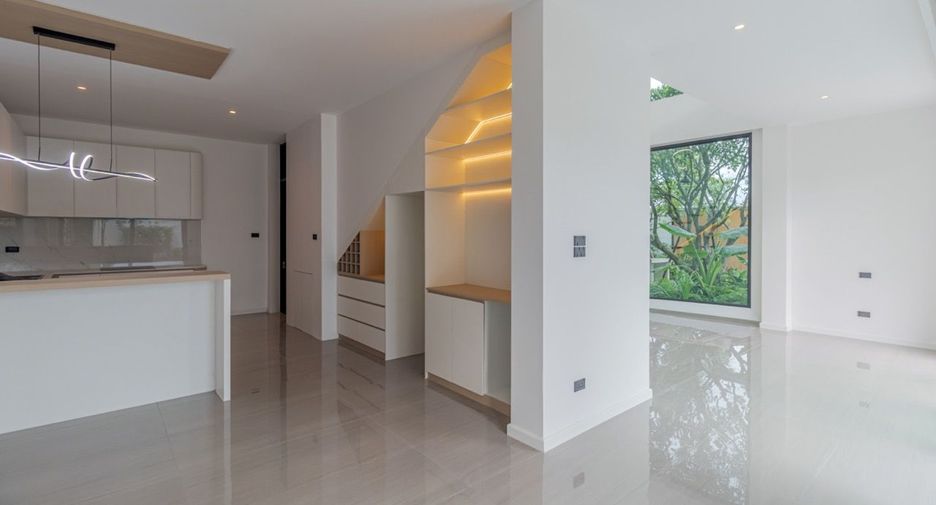 À vendre 4 chambres villa à Hang Dong, Chiang Mai