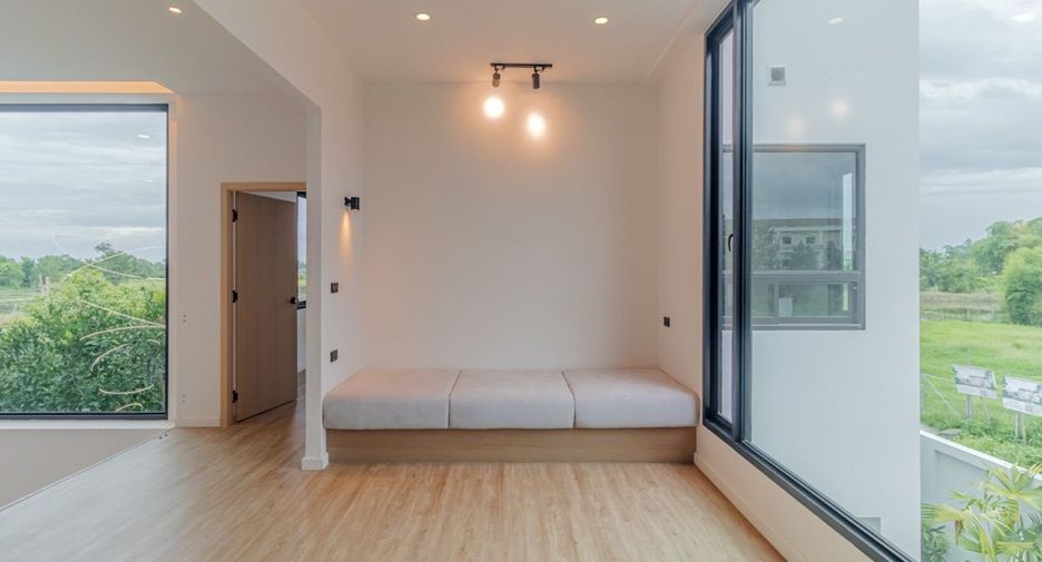 À vendre 4 chambres villa à Hang Dong, Chiang Mai