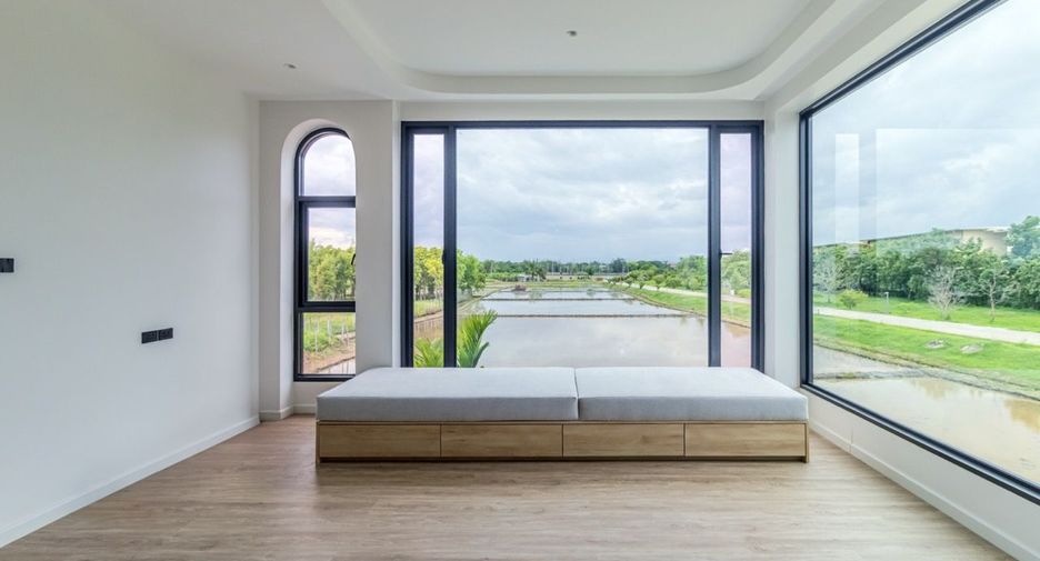 À vendre 4 chambres villa à Hang Dong, Chiang Mai