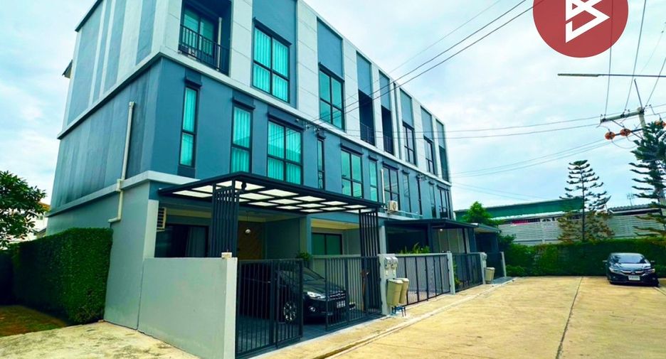 For sale 3 bedrooms townhouse in Lam Luk Ka, Pathum Thani