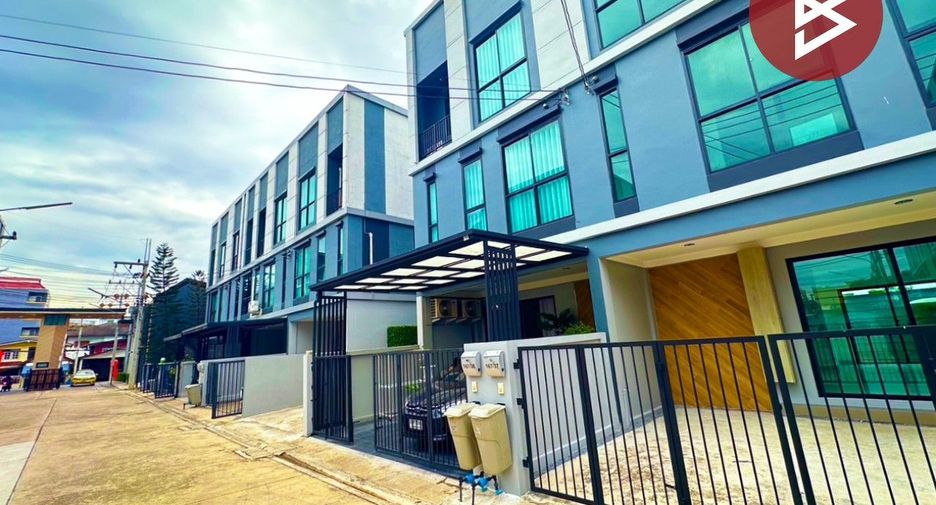 For sale 3 bedrooms townhouse in Lam Luk Ka, Pathum Thani