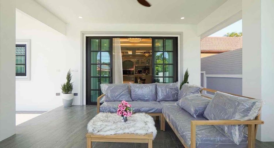 For sale 4 ベッドルーム villa in East Pattaya, Pattaya