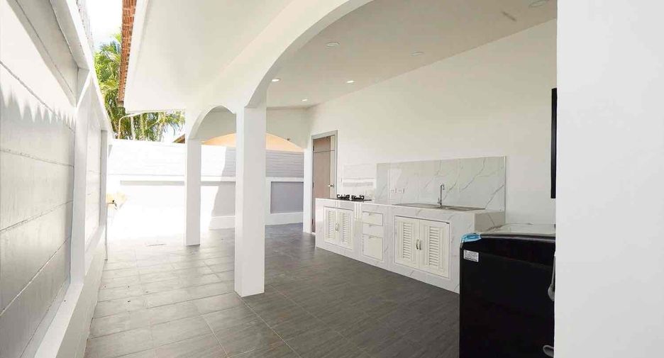 For sale 4 ベッドルーム villa in East Pattaya, Pattaya