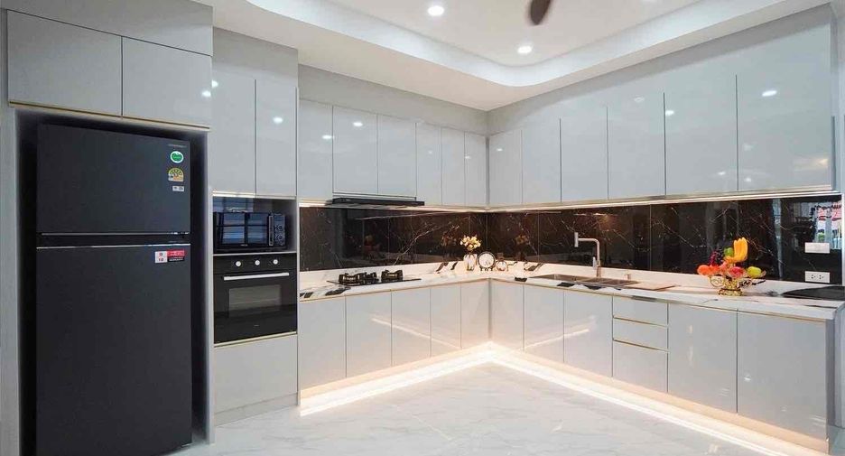 For sale 4 ベッドルーム villa in East Pattaya, Pattaya