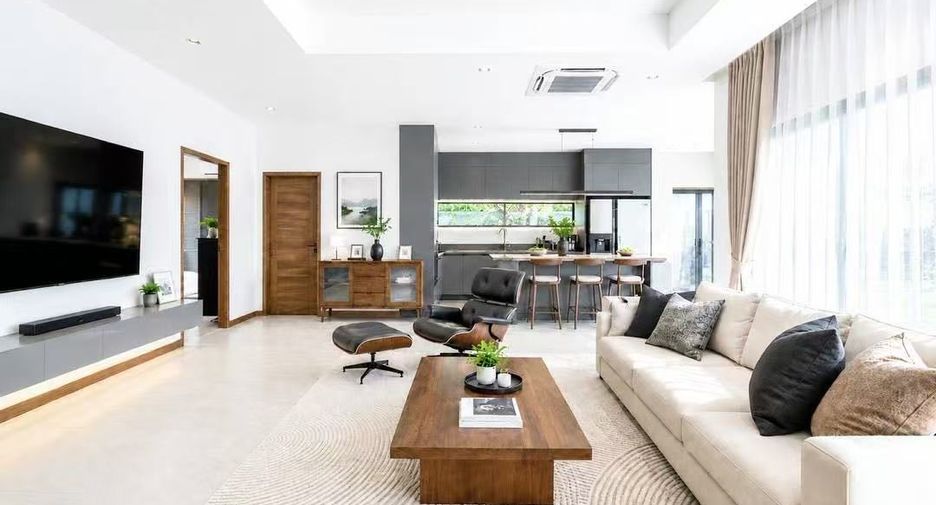 For sale 3 bedrooms house in Huay Yai, Pattaya