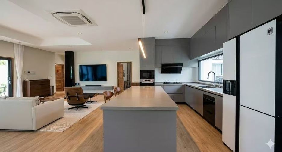 For sale 3 bedrooms house in Huay Yai, Pattaya