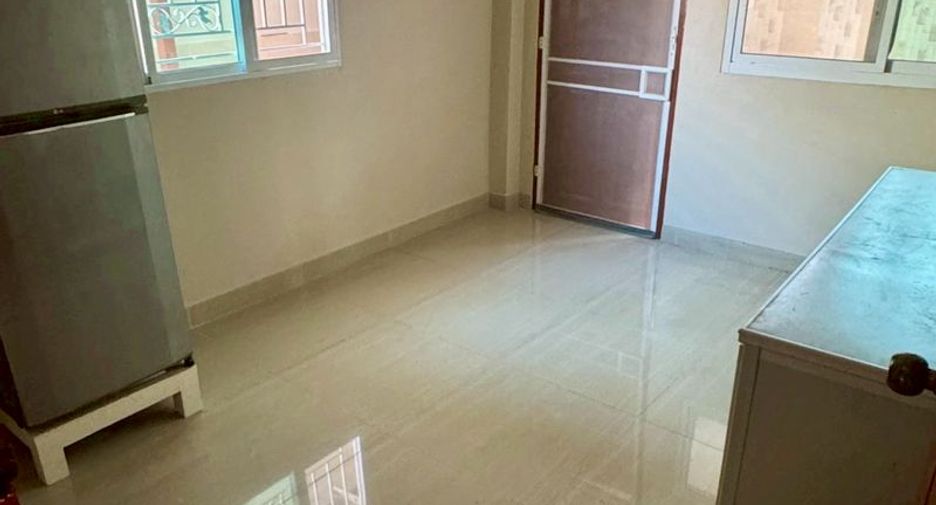 Haus zur Miete mit 3 Zimmer in Si Racha, Chonburi
