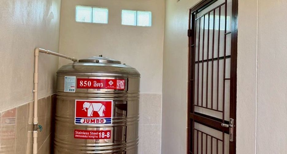 Haus zur Miete mit 3 Zimmer in Si Racha, Chonburi