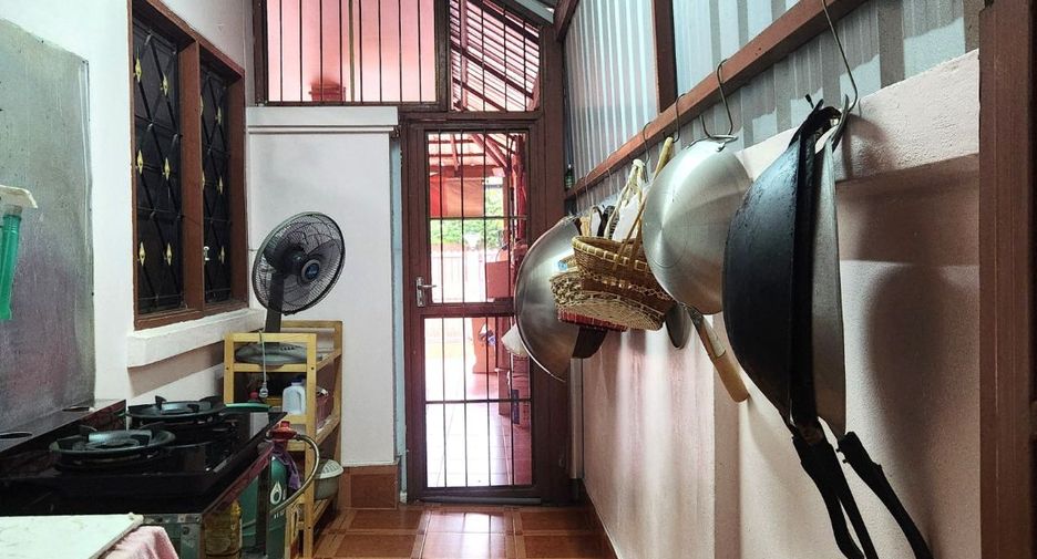 For sale 3 ベッドルーム house in Khlong Sam Wa, Bangkok