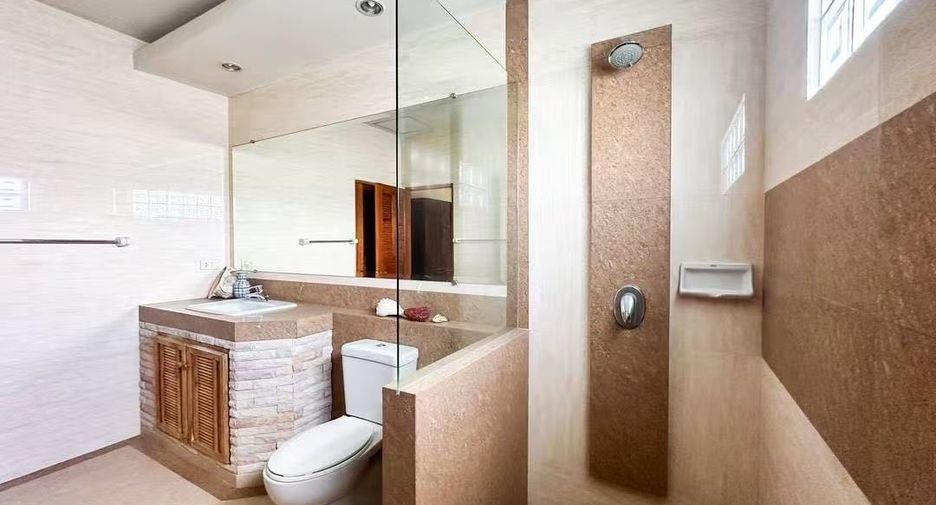 Продажа 3 спальни дом в Северная Паттайя, Паттайя