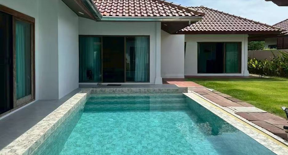 For sale 3 bedrooms house in Huay Yai, Pattaya