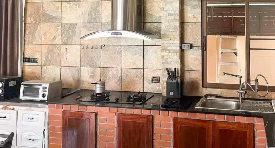 For sale 3 bedrooms house in Huay Yai, Pattaya