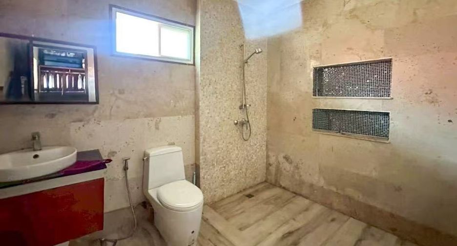 For sale 3 bedrooms house in Huay Yai, Pattaya