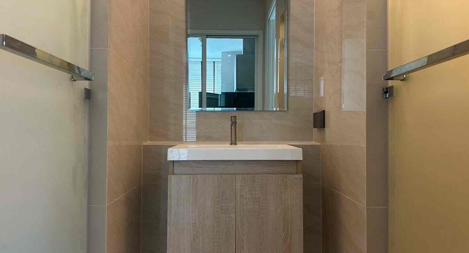 For rent 1 bed condo in Phaya Thai, Bangkok
