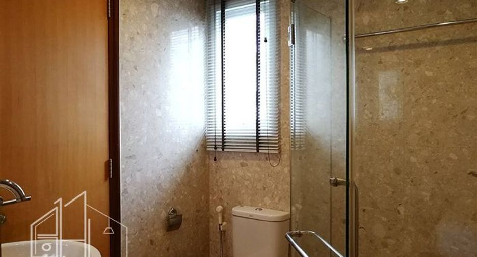 Аренда 3 спальни кондо в Щаттхана, Бангкок