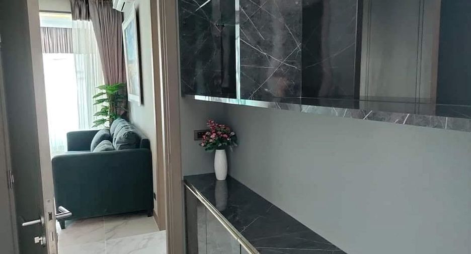 For rent and for sale 4 bedrooms villa in East Pattaya, Pattaya